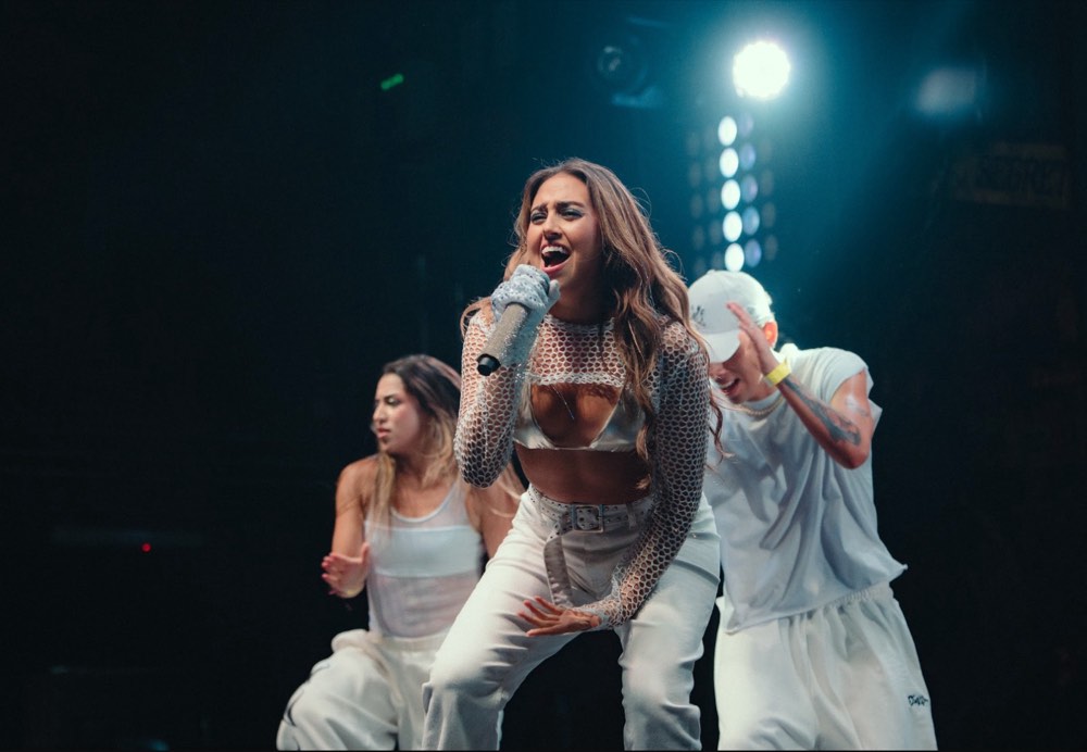 Nicole Favre en vivo en el Festival Momento Perú 2026